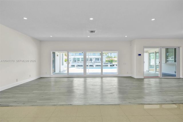 16453 NE 33rd Ave, North Miami Beach, FL 33160