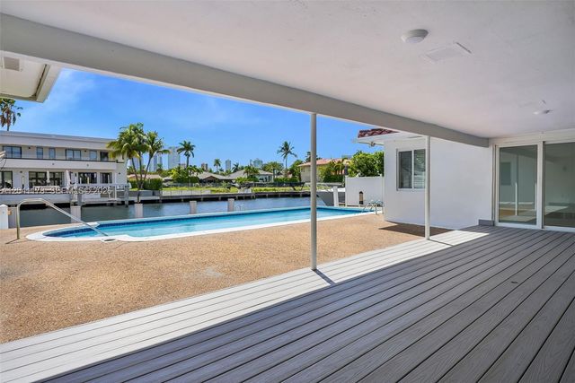 16453 NE 33rd Ave, North Miami Beach, FL 33160