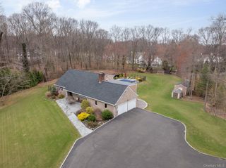 431 Woodbury Road, Cold Spring Harbor, NY 11724