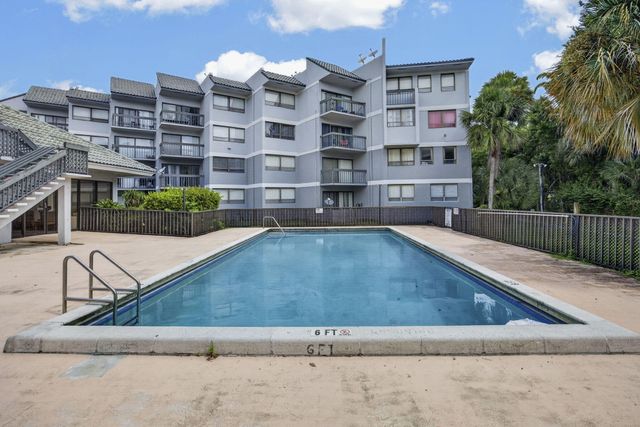 1900 N CONGRESS Avenue 201, West Palm Beach, FL 33401