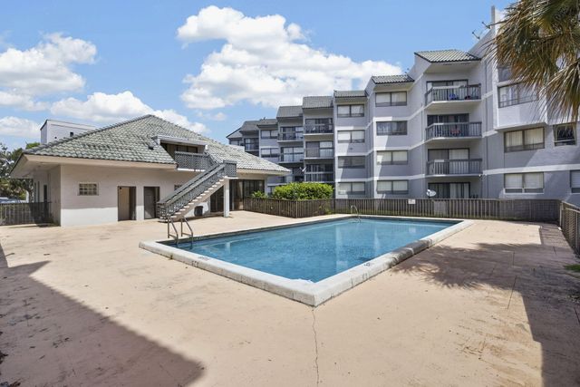 1900 N CONGRESS Avenue 201, West Palm Beach, FL 33401