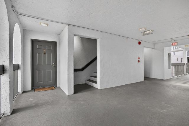 1900 N CONGRESS Avenue 201, West Palm Beach, FL 33401