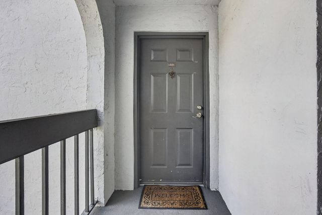 1900 N CONGRESS Avenue 201, West Palm Beach, FL 33401