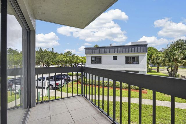 1900 N CONGRESS Avenue 201, West Palm Beach, FL 33401