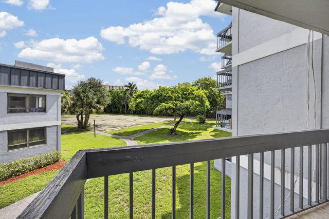 1900 N CONGRESS Avenue 201, West Palm Beach, FL 33401