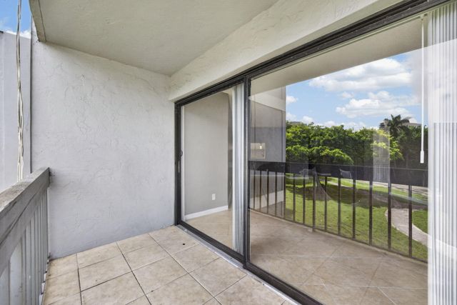 1900 N CONGRESS Avenue 201, West Palm Beach, FL 33401