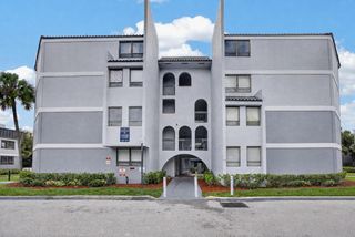 1900 N CONGRESS Avenue 201, West Palm Beach, FL 33401