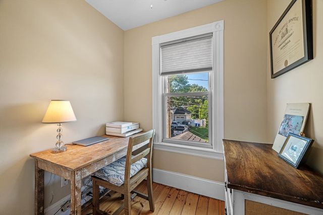 18 Nahant St, Wakefield, MA 01880