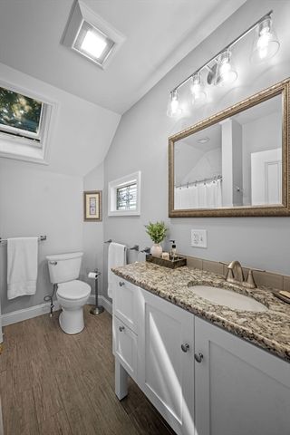18 Nahant St, Wakefield, MA 01880