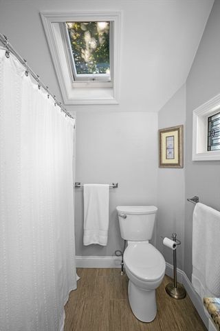 18 Nahant St, Wakefield, MA 01880