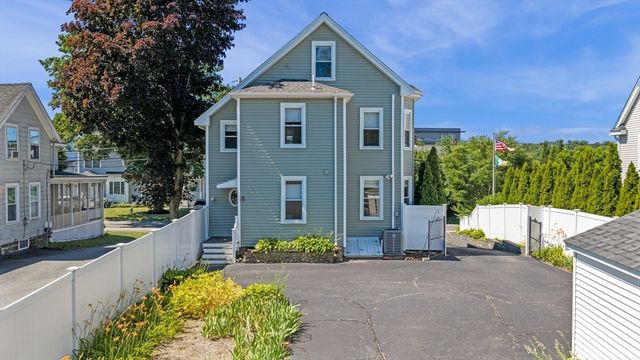 18 Nahant St, Wakefield, MA 01880