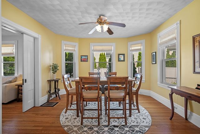 18 Nahant St, Wakefield, MA 01880