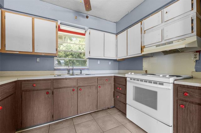 18582 NW 239TH STREET, High Springs, FL 32643