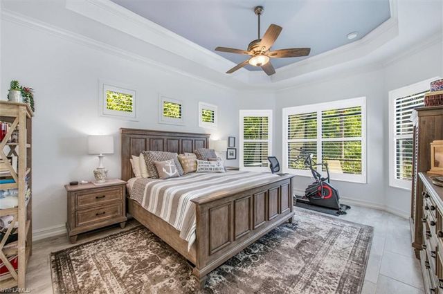 2287 Somerset PL, Naples, FL 34120