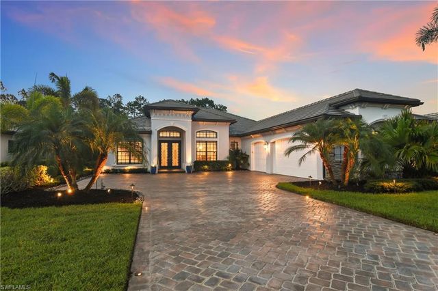 2287 Somerset PL, Naples, FL 34120