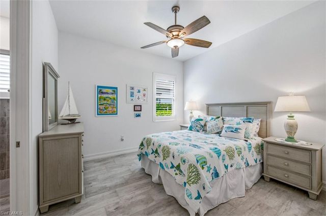 2287 Somerset PL, Naples, FL 34120