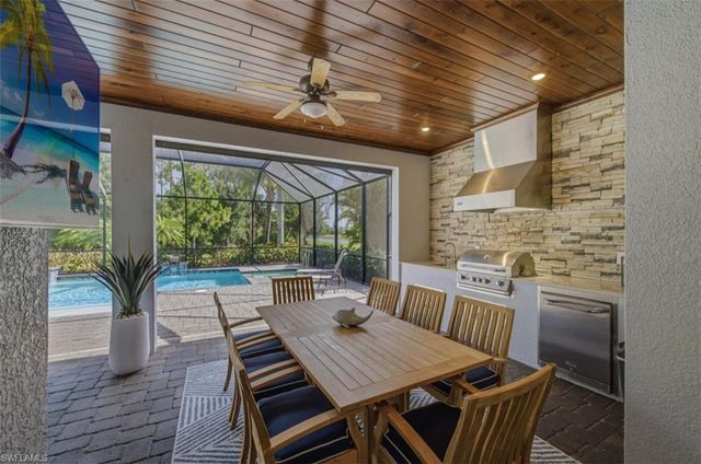 2287 Somerset PL, Naples, FL 34120