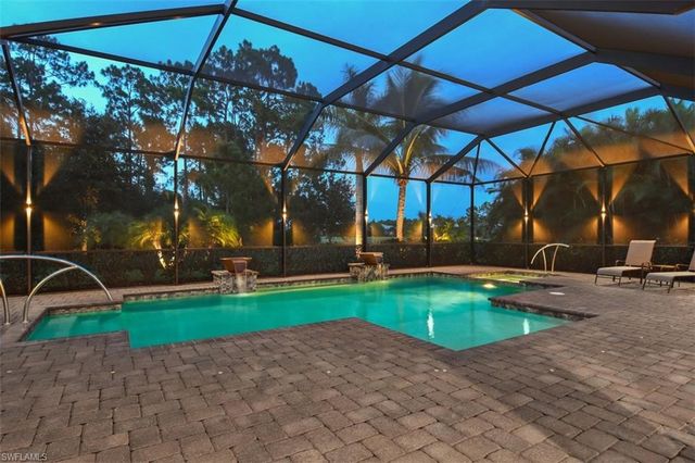 2287 Somerset PL, Naples, FL 34120