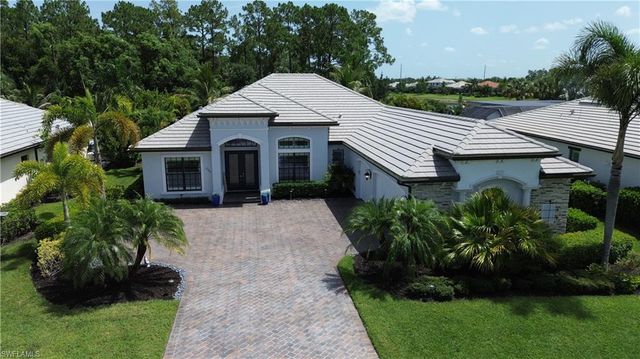2287 Somerset PL, Naples, FL 34120