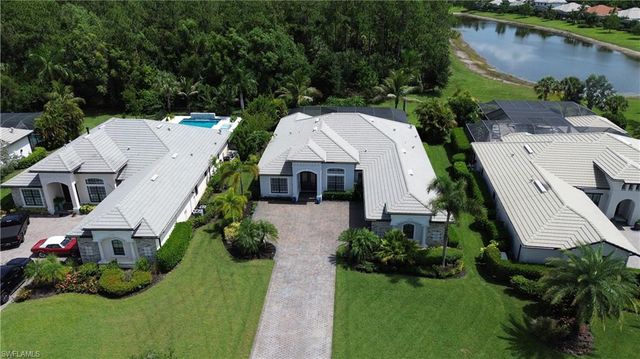 2287 Somerset PL, Naples, FL 34120