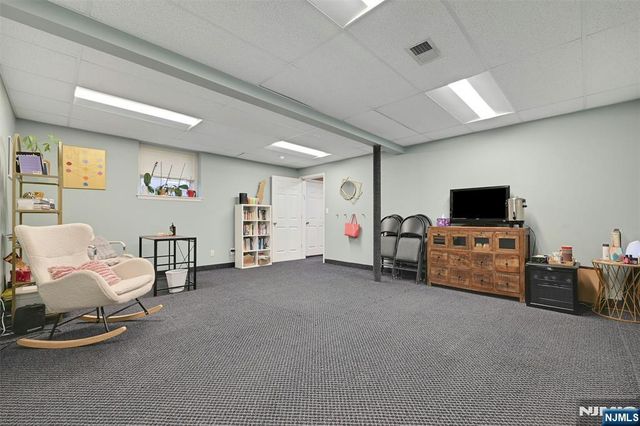 288 Schley Place, Teaneck, NJ 07666