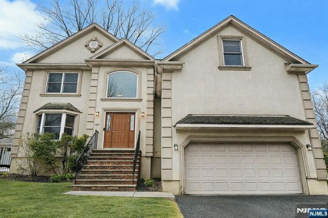 288 Schley Place, Teaneck, NJ 07666