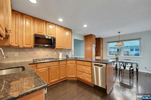 288 Schley Place, Teaneck, NJ 07666