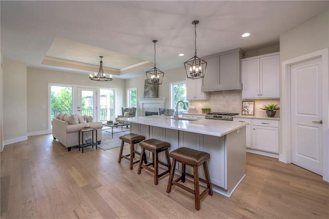 9860 W Greeley Street, Lenexa, KS 66227