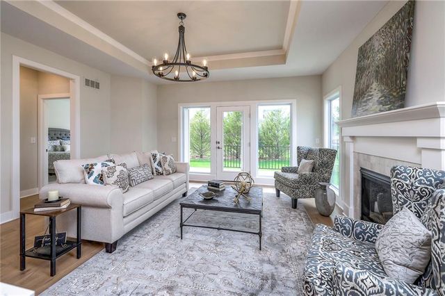 9860 W Greeley Street, Lenexa, KS 66227