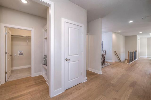 9860 W Greeley Street, Lenexa, KS 66227