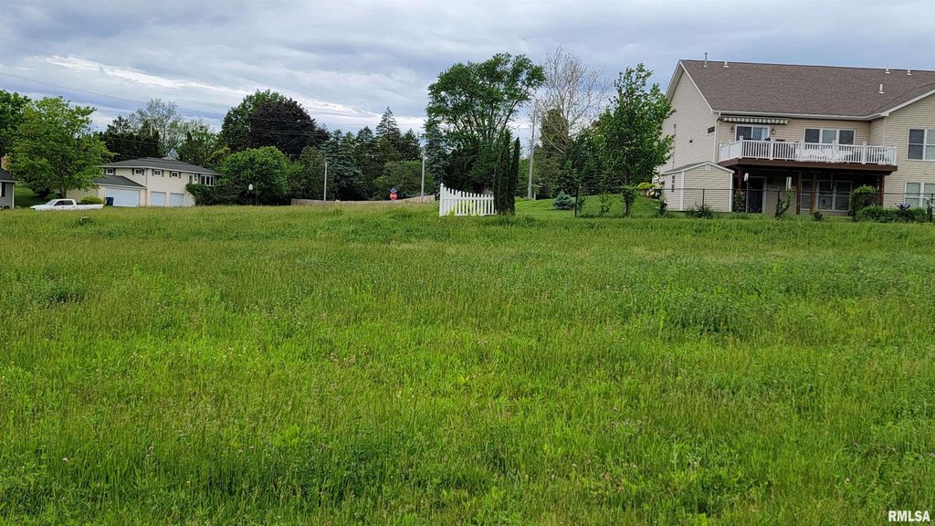 1808 E 6TH Street A, Coal Valley, IL 61240