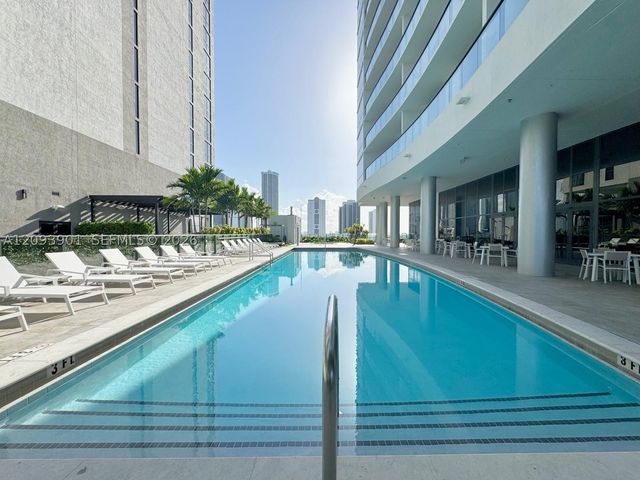 1600 NE 1st Ave 2509, Miami, FL 33132