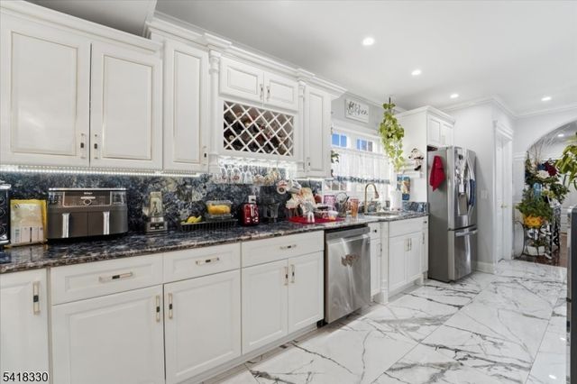 60 Stewart Ave, Kearny Town, NJ 07032