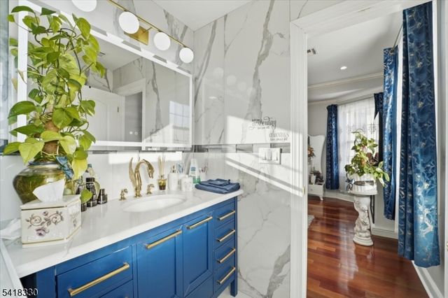 60 Stewart Ave, Kearny Town, NJ 07032