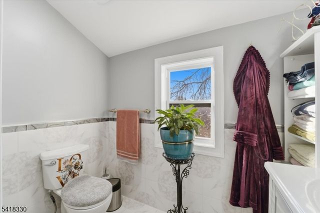 60 Stewart Ave, Kearny Town, NJ 07032