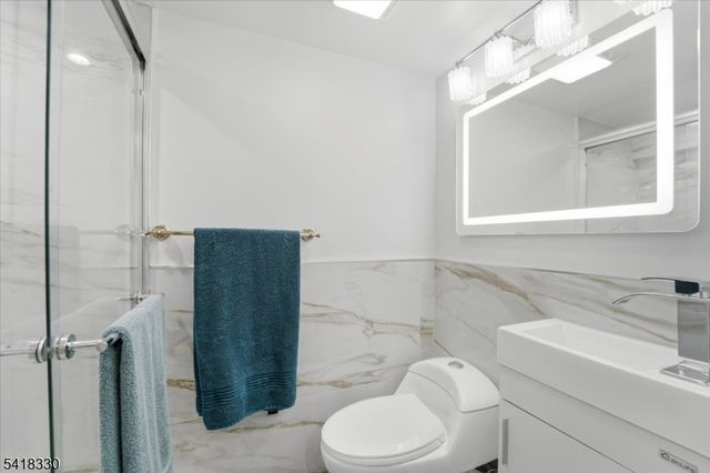 60 Stewart Ave, Kearny Town, NJ 07032