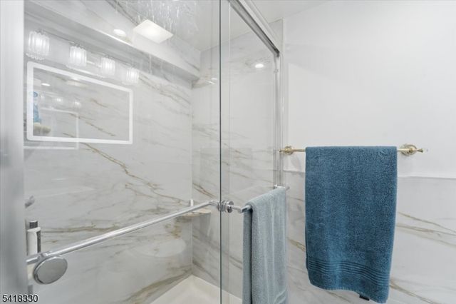 60 Stewart Ave, Kearny Town, NJ 07032