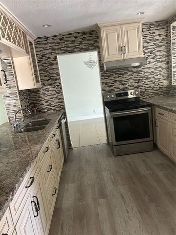 7001 NW 76th Ct, Tamarac, FL 33321