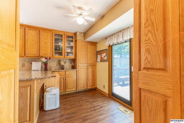1005 Devon Drive, Papillion, NE 68046