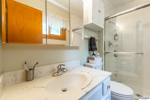 1005 Devon Drive, Papillion, NE 68046