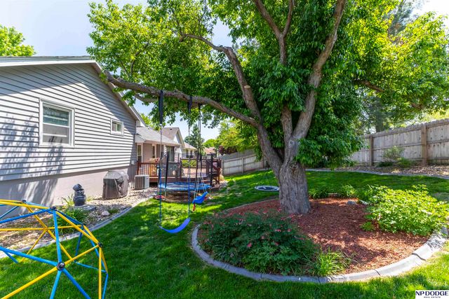 1005 Devon Drive, Papillion, NE 68046
