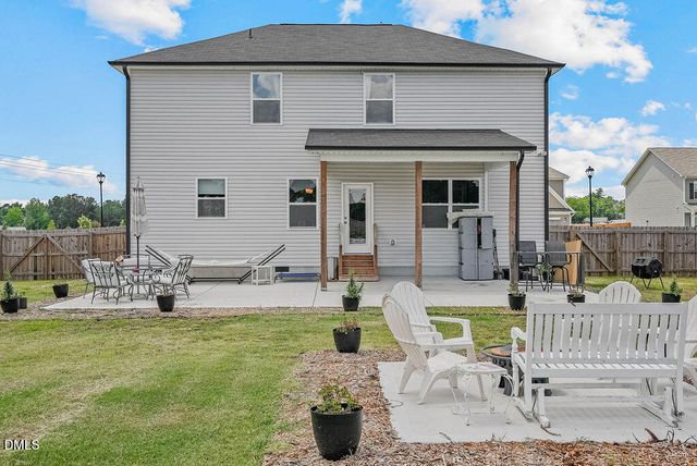 60 Olivia Crossing Court, Four Oaks, NC 27524