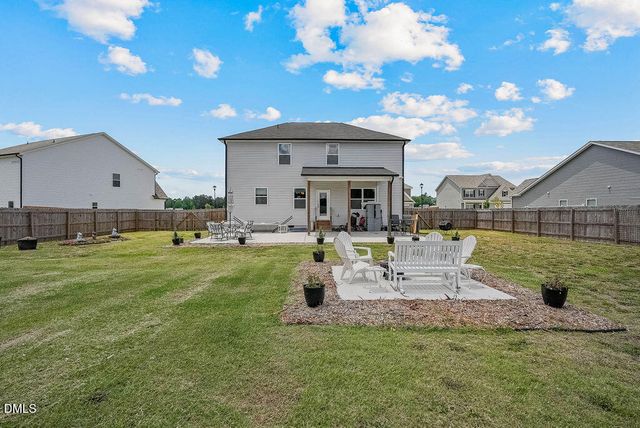 60 Olivia Crossing Court, Four Oaks, NC 27524