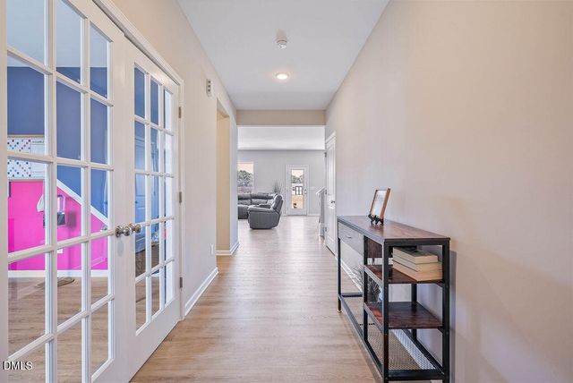 60 Olivia Crossing Court, Four Oaks, NC 27524
