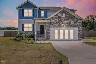 60 Olivia Crossing Court, Four Oaks, NC 27524
