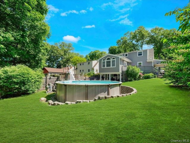 35 Hillside Avenue, Suffern, NY 10901
