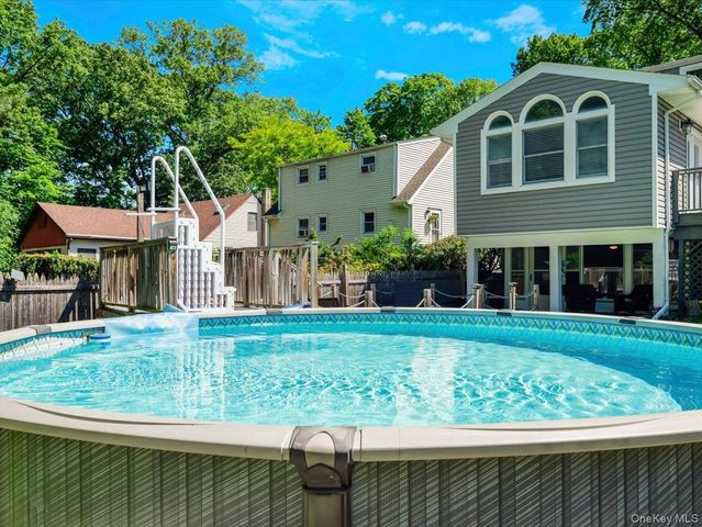 35 Hillside Avenue, Suffern, NY 10901