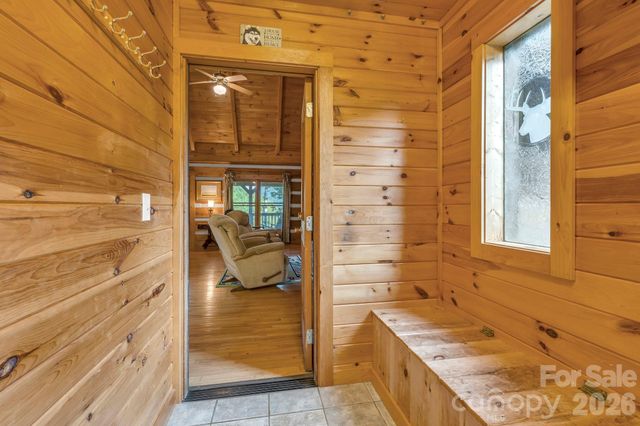 525 Schoolhouse Ridge, Boone, NC 28607
