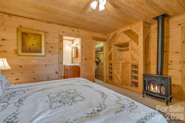 525 Schoolhouse Ridge, Boone, NC 28607