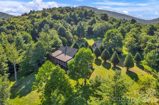 525 Schoolhouse Ridge, Boone, NC 28607